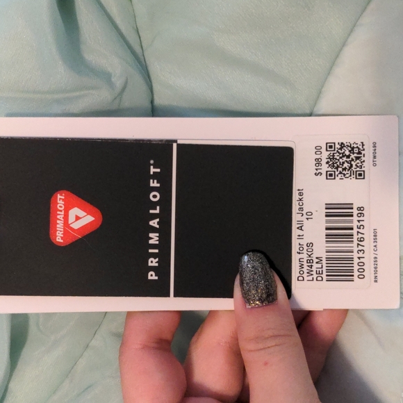 NWT Lululemon Down For it All Jacket (10) - Picture 7 of 9